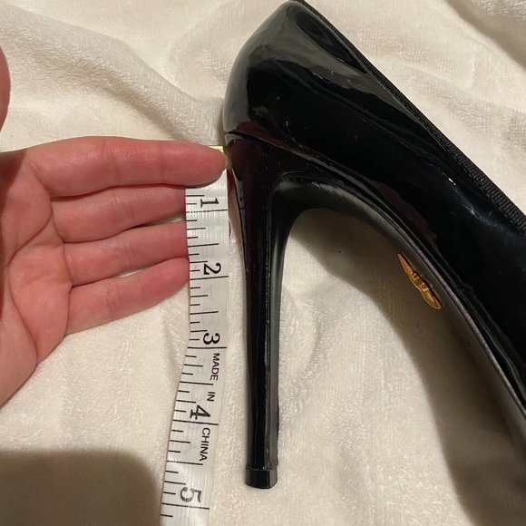 Pour La Victorie Black Patent Leather Platform Heels - Picture 11 of 11